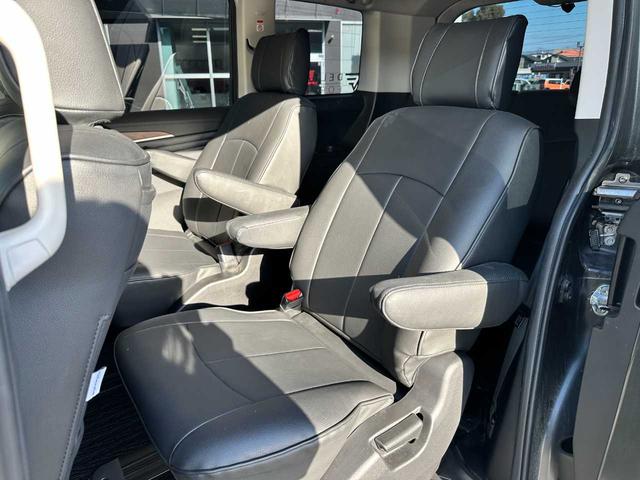 デリカＤ：５ Ｐ　禁煙車　フルセグＴＶ　全方位バックカメラ　Ｂｌｕｅｔｏｏｔｈ　後席モニター　アダプティブクルーズコントロール　衝突被害軽減ブレーキ　アクセル踏み間違い防止装置　両側電動スライドドア（27枚目）