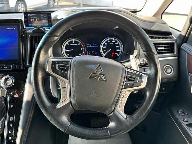 デリカＤ：５ Ｐ　禁煙車　フルセグＴＶ　全方位バックカメラ　Ｂｌｕｅｔｏｏｔｈ　後席モニター　アダプティブクルーズコントロール　衝突被害軽減ブレーキ　アクセル踏み間違い防止装置　両側電動スライドドア（37枚目）