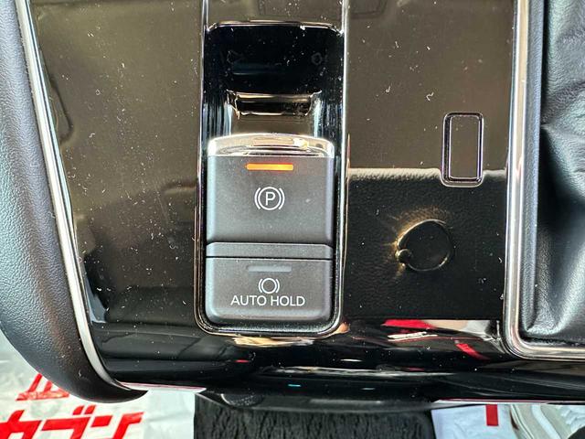 デリカＤ：５ Ｐ　禁煙車　フルセグＴＶ　全方位バックカメラ　Ｂｌｕｅｔｏｏｔｈ　後席モニター　アダプティブクルーズコントロール　衝突被害軽減ブレーキ　アクセル踏み間違い防止装置　両側電動スライドドア（49枚目）