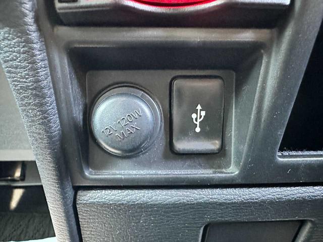 デリカＤ：５ Ｐ　禁煙車　フルセグＴＶ　全方位バックカメラ　Ｂｌｕｅｔｏｏｔｈ　後席モニター　アダプティブクルーズコントロール　衝突被害軽減ブレーキ　アクセル踏み間違い防止装置　両側電動スライドドア（52枚目）