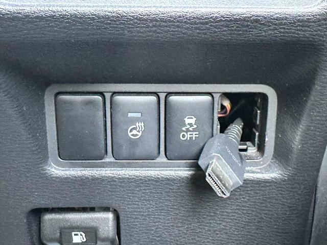 デリカＤ：５ Ｐ　禁煙車　フルセグＴＶ　全方位バックカメラ　Ｂｌｕｅｔｏｏｔｈ　後席モニター　アダプティブクルーズコントロール　衝突被害軽減ブレーキ　アクセル踏み間違い防止装置　両側電動スライドドア（55枚目）