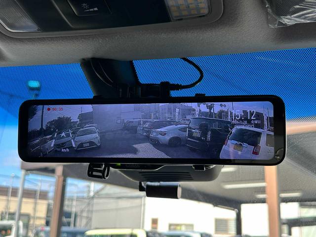 デリカＤ：５ Ｐ　禁煙車　フルセグＴＶ　全方位バックカメラ　Ｂｌｕｅｔｏｏｔｈ　後席モニター　アダプティブクルーズコントロール　衝突被害軽減ブレーキ　アクセル踏み間違い防止装置　両側電動スライドドア（61枚目）