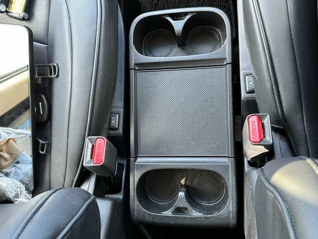 デリカＤ：５ Ｐ　禁煙車　フルセグＴＶ　全方位バックカメラ　Ｂｌｕｅｔｏｏｔｈ　後席モニター　アダプティブクルーズコントロール　衝突被害軽減ブレーキ　アクセル踏み間違い防止装置　両側電動スライドドア（73枚目）