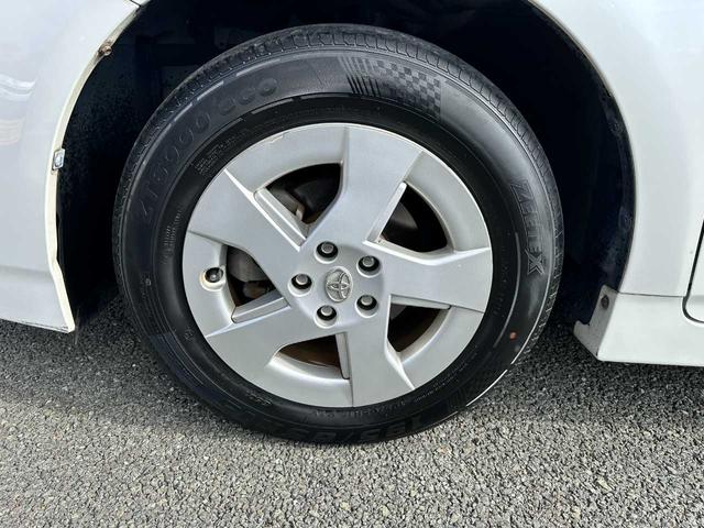 プリウス S 禁煙車 SDナビ ワンセグTV ETC 運転席・助手席エアバッグ サイドエアバッグ カーテンエアバッグ(12枚目)