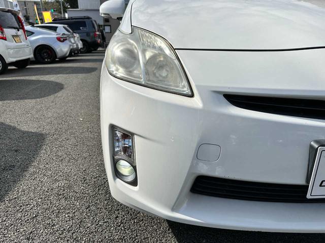 プリウス S 禁煙車 SDナビ ワンセグTV ETC 運転席・助手席エアバッグ サイドエアバッグ カーテンエアバッグ(13枚目)