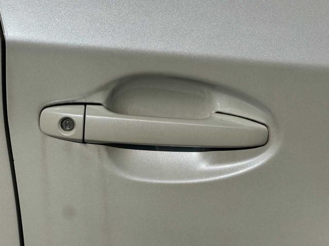 プリウス S 禁煙車 SDナビ ワンセグTV ETC 運転席・助手席エアバッグ サイドエアバッグ カーテンエアバッグ(14枚目)