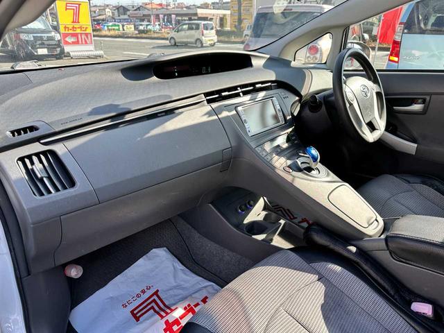 プリウス S 禁煙車 SDナビ ワンセグTV ETC 運転席・助手席エアバッグ サイドエアバッグ カーテンエアバッグ(20枚目)