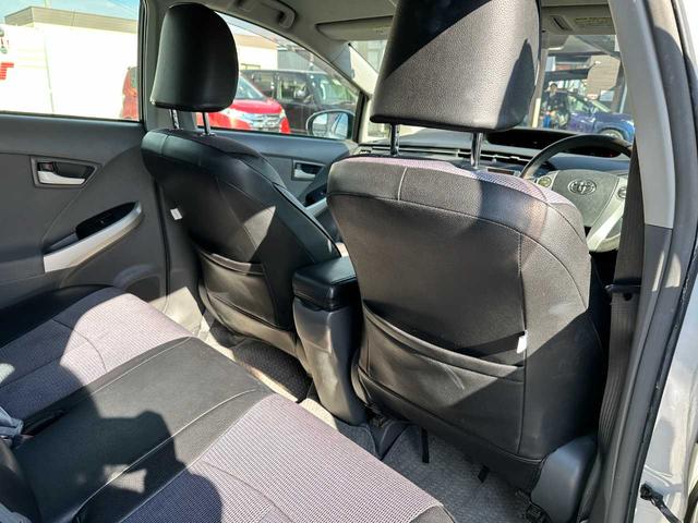 プリウス S 禁煙車 SDナビ ワンセグTV ETC 運転席・助手席エアバッグ サイドエアバッグ カーテンエアバッグ(23枚目)