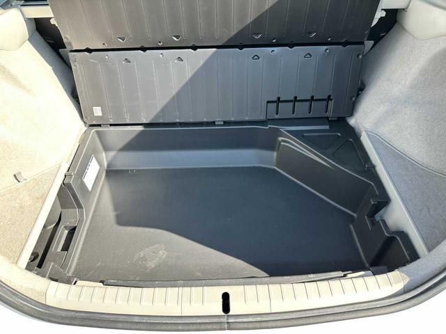 プリウス S 禁煙車 SDナビ ワンセグTV ETC 運転席・助手席エアバッグ サイドエアバッグ カーテンエアバッグ(27枚目)