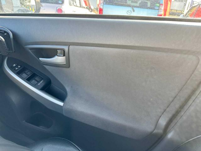 プリウス S 禁煙車 SDナビ ワンセグTV ETC 運転席・助手席エアバッグ サイドエアバッグ カーテンエアバッグ(46枚目)