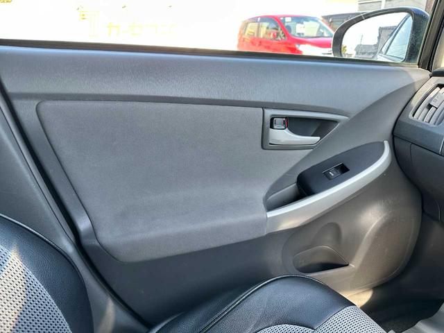 プリウス S 禁煙車 SDナビ ワンセグTV ETC 運転席・助手席エアバッグ サイドエアバッグ カーテンエアバッグ(47枚目)