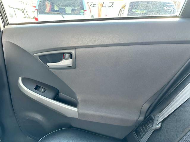 プリウス S 禁煙車 SDナビ ワンセグTV ETC 運転席・助手席エアバッグ サイドエアバッグ カーテンエアバッグ(48枚目)