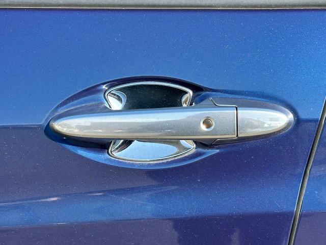 ヴェゼル ハイブリッドZ・ホンダセンシング 禁煙車 フルセグTV バックカメラ Bluetooth CD/DVD ETC ドラレコ MTモード付 アダプティブクルーズコントロール 衝突被害軽減ブレーキ アクセル踏み間違い防止装置(15枚目)