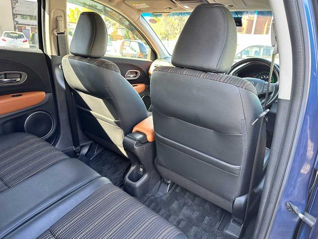 ヴェゼル ハイブリッドZ・ホンダセンシング 禁煙車 フルセグTV バックカメラ Bluetooth CD/DVD ETC ドラレコ MTモード付 アダプティブクルーズコントロール 衝突被害軽減ブレーキ アクセル踏み間違い防止装置(26枚目)