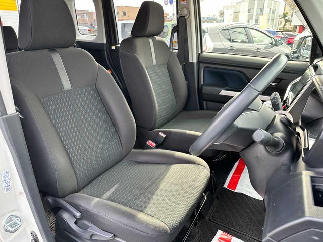 ルーミー カスタムＧ　禁煙車　ＥＴＣ　バックカメラ　フルセグＴＶ　Ｂｌｕｅｔｏｏｔｈ　アダプティブクルーズコントロール　障害物センサー　衝突被害軽減ブレーキ　アクセル踏み間違い防止装置（18枚目）