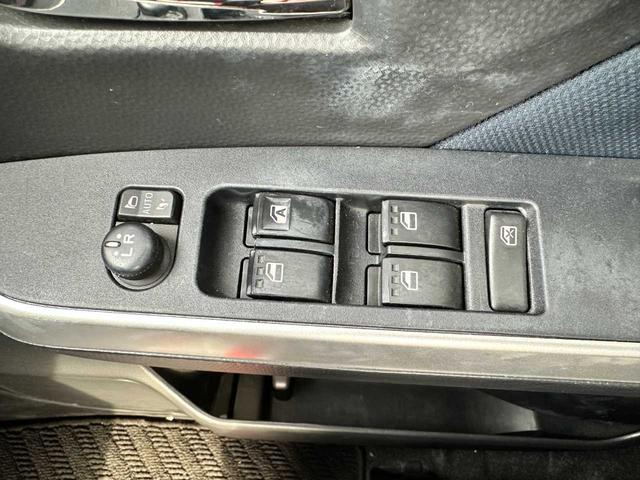 ルーミー カスタムＧ　禁煙車　ＥＴＣ　バックカメラ　フルセグＴＶ　Ｂｌｕｅｔｏｏｔｈ　アダプティブクルーズコントロール　障害物センサー　衝突被害軽減ブレーキ　アクセル踏み間違い防止装置（49枚目）