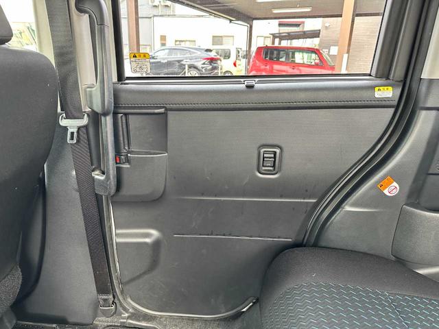 ルーミー カスタムＧ　禁煙車　ＥＴＣ　バックカメラ　フルセグＴＶ　Ｂｌｕｅｔｏｏｔｈ　アダプティブクルーズコントロール　障害物センサー　衝突被害軽減ブレーキ　アクセル踏み間違い防止装置（52枚目）