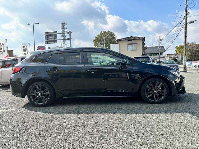 カローラツーリング ハイブリッド　ダブルバイビー　禁煙車　ディスプレイオーディオ　Ｂｌｕｅｔｏｏｔｈ　バックカメラ　ＥＴＣ　ドラレコ前後　衝突被害軽減ブレーキ　障害物センサー　アクセル踏み間違い防止装置　レーンキープアシスト（5枚目）