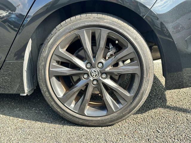 カローラツーリング ハイブリッド　ダブルバイビー　禁煙車　ディスプレイオーディオ　Ｂｌｕｅｔｏｏｔｈ　バックカメラ　ＥＴＣ　ドラレコ前後　衝突被害軽減ブレーキ　障害物センサー　アクセル踏み間違い防止装置　レーンキープアシスト（12枚目）