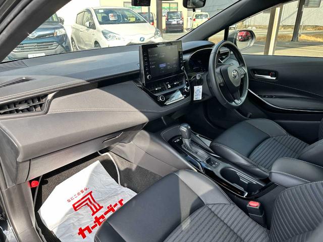 カローラツーリング ハイブリッド　ダブルバイビー　禁煙車　ディスプレイオーディオ　Ｂｌｕｅｔｏｏｔｈ　バックカメラ　ＥＴＣ　ドラレコ前後　衝突被害軽減ブレーキ　障害物センサー　アクセル踏み間違い防止装置　レーンキープアシスト（23枚目）