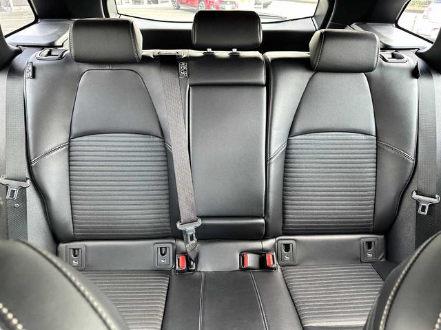 カローラツーリング ハイブリッド　ダブルバイビー　禁煙車　ディスプレイオーディオ　Ｂｌｕｅｔｏｏｔｈ　バックカメラ　ＥＴＣ　ドラレコ前後　衝突被害軽減ブレーキ　障害物センサー　アクセル踏み間違い防止装置　レーンキープアシスト（31枚目）