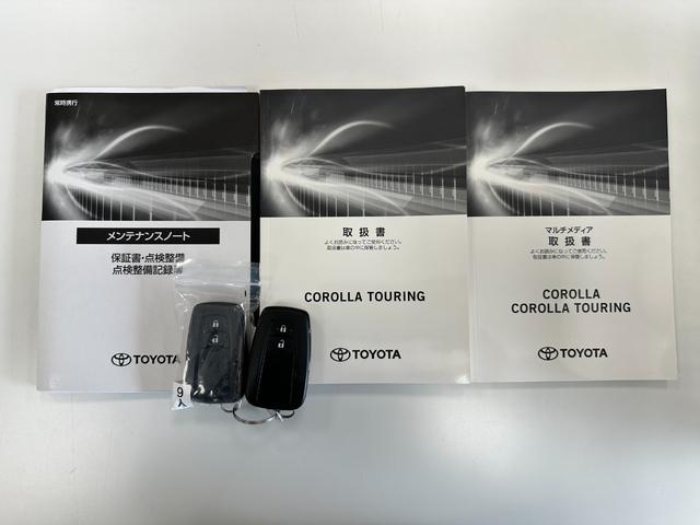 カローラツーリング ハイブリッド　ダブルバイビー　禁煙車　ディスプレイオーディオ　Ｂｌｕｅｔｏｏｔｈ　バックカメラ　ＥＴＣ　ドラレコ前後　衝突被害軽減ブレーキ　障害物センサー　アクセル踏み間違い防止装置　レーンキープアシスト（62枚目）