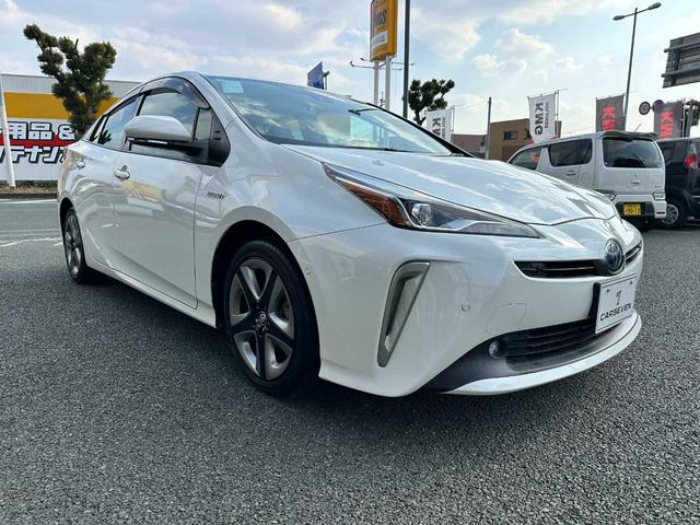 プリウス Aツーリングセレクション 禁煙車 フルセグTV バックカメラ Bluetooth CD/DVD ETC 衝突被害軽減ブレーキ 障害物センサー ブラインドスポットモニター 電動シート パーキングアシスト(3枚目)