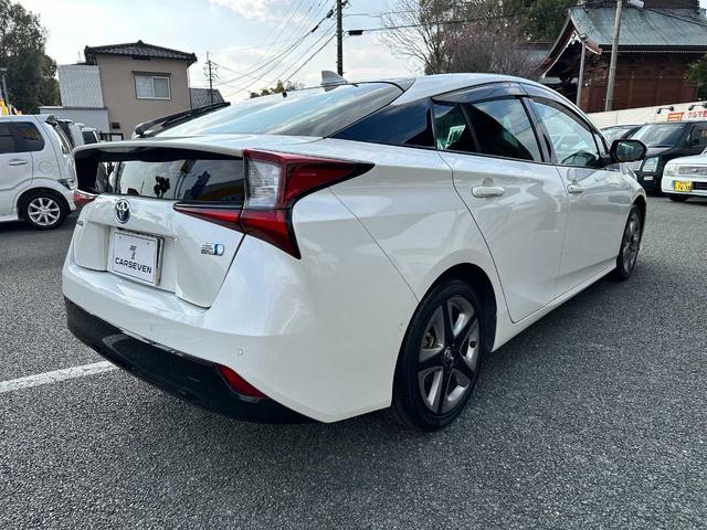 プリウス Aツーリングセレクション 禁煙車 フルセグTV バックカメラ Bluetooth CD/DVD ETC 衝突被害軽減ブレーキ 障害物センサー ブラインドスポットモニター 電動シート パーキングアシスト(5枚目)