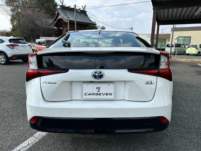 プリウス Aツーリングセレクション 禁煙車 フルセグTV バックカメラ Bluetooth CD/DVD ETC 衝突被害軽減ブレーキ 障害物センサー ブラインドスポットモニター 電動シート パーキングアシスト(6枚目)