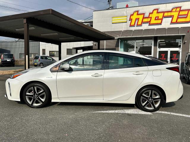 プリウス Aツーリングセレクション 禁煙車 フルセグTV バックカメラ Bluetooth CD/DVD ETC 衝突被害軽減ブレーキ 障害物センサー ブラインドスポットモニター 電動シート パーキングアシスト(8枚目)