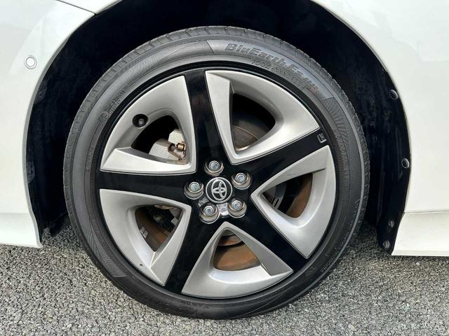 プリウス Aツーリングセレクション 禁煙車 フルセグTV バックカメラ Bluetooth CD/DVD ETC 衝突被害軽減ブレーキ 障害物センサー ブラインドスポットモニター 電動シート パーキングアシスト(12枚目)