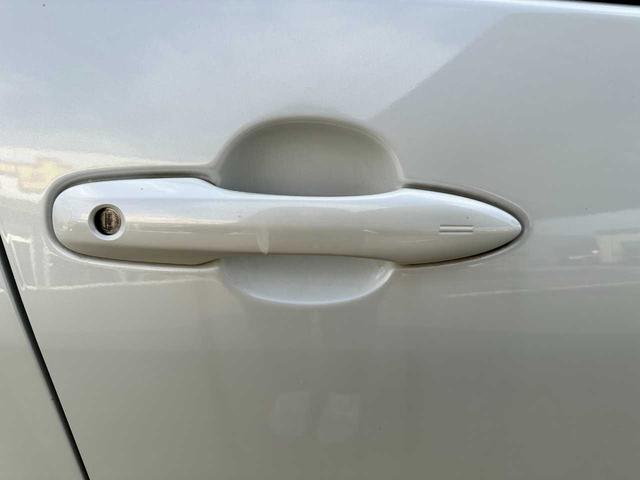 プリウス Aツーリングセレクション 禁煙車 フルセグTV バックカメラ Bluetooth CD/DVD ETC 衝突被害軽減ブレーキ 障害物センサー ブラインドスポットモニター 電動シート パーキングアシスト(16枚目)