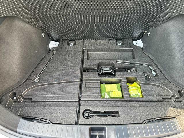 プリウス Aツーリングセレクション 禁煙車 フルセグTV バックカメラ Bluetooth CD/DVD ETC 衝突被害軽減ブレーキ 障害物センサー ブラインドスポットモニター 電動シート パーキングアシスト(28枚目)