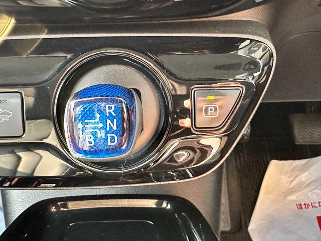 プリウス Aツーリングセレクション 禁煙車 フルセグTV バックカメラ Bluetooth CD/DVD ETC 衝突被害軽減ブレーキ 障害物センサー ブラインドスポットモニター 電動シート パーキングアシスト(50枚目)