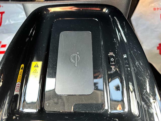 プリウス Aツーリングセレクション 禁煙車 フルセグTV バックカメラ Bluetooth CD/DVD ETC 衝突被害軽減ブレーキ 障害物センサー ブラインドスポットモニター 電動シート パーキングアシスト(51枚目)