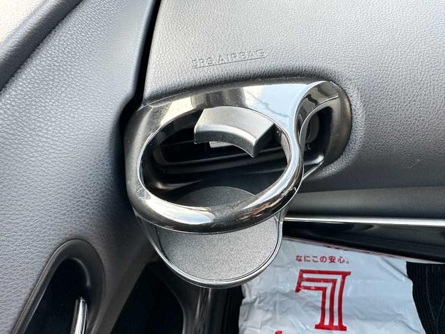 プリウス Aツーリングセレクション 禁煙車 フルセグTV バックカメラ Bluetooth CD/DVD ETC 衝突被害軽減ブレーキ 障害物センサー ブラインドスポットモニター 電動シート パーキングアシスト(62枚目)