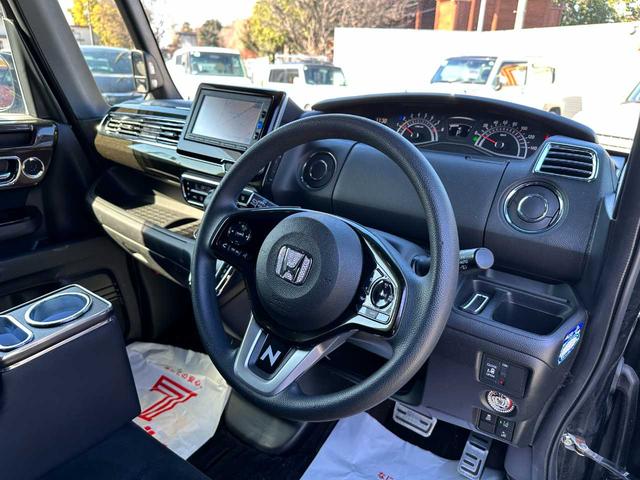 Ｎ－ＢＯＸカスタム Ｇ・Ｌホンダセンシング　禁煙車　ナビ　フルセグＴＶ　Ｂｌｕｅｔｏｏｔｈ　ＣＤ／ＤＶＤ　バックカメラ　ＥＴＣ　衝突被害軽減ブレーキ　横滑り防止装置　レーンキープアシスト　アクセル踏み間違い防止装置　両側スライド片側電動ドア（18枚目）