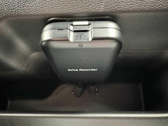 スペーシアカスタム ハイブリッドＧＳ　スズキコネクト対応通信機装着車　禁煙車　マルチアラウンドモニター　フルセグＴＶ　Ｂｌｕｅｔｏｏｔｈ　ＣＤ／ＤＶＤ　ドライブレコーダー　衝突被害軽減ブレーキ　障害物センサー　アクセル踏み間違い防止装置（53枚目）