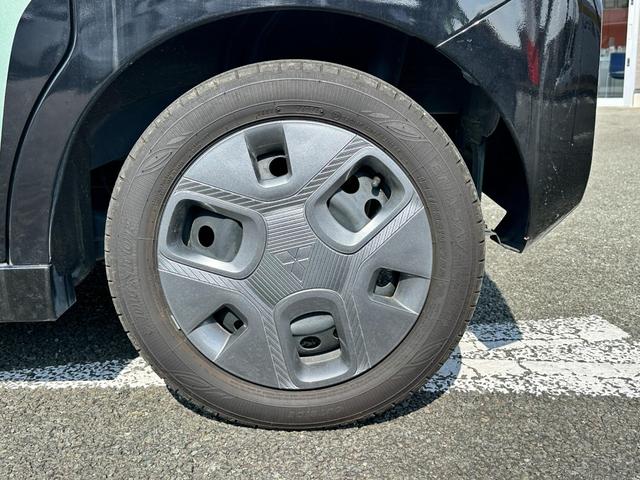 デリカミニ Ｔ　運転席助手席エアバッグ　ＬＥＤヘッドランプ　バックモニター　ルーフレール　コーナーセンサー　フルオートエアコン　前席シートヒーター　キーフリーシステム　盗難防止　ｉストップ　ベンチシート　スマートキー（30枚目）