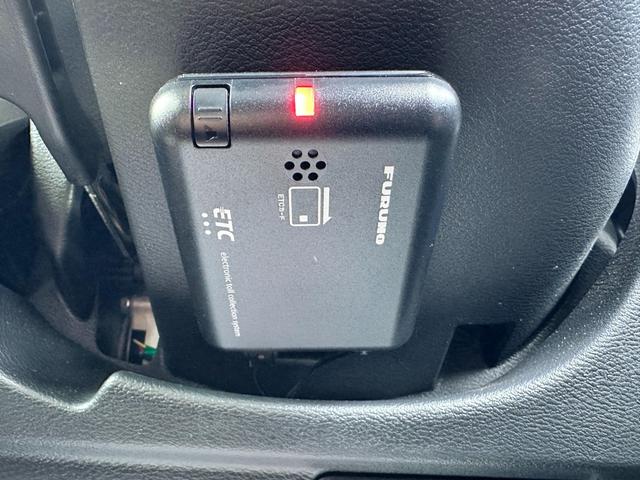 デリカミニ Ｔ　運転席助手席エアバッグ　ＬＥＤヘッドランプ　バックモニター　ルーフレール　コーナーセンサー　フルオートエアコン　前席シートヒーター　キーフリーシステム　盗難防止　ｉストップ　ベンチシート　スマートキー（40枚目）