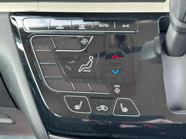 デリカミニ Ｔ　運転席助手席エアバッグ　ＬＥＤヘッドランプ　バックモニター　ルーフレール　コーナーセンサー　フルオートエアコン　前席シートヒーター　キーフリーシステム　盗難防止　ｉストップ　ベンチシート　スマートキー（60枚目）