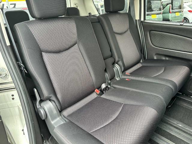 セレナ ハイウェイスター 禁煙車 HDDナビ フルセグTV CD/DVD バックカメラ 両側スライドドア 頸部衝突緩和ヘッドレスト ETC 3列シート 8人乗り ウォークスルー フロントフォグランプ(22枚目)