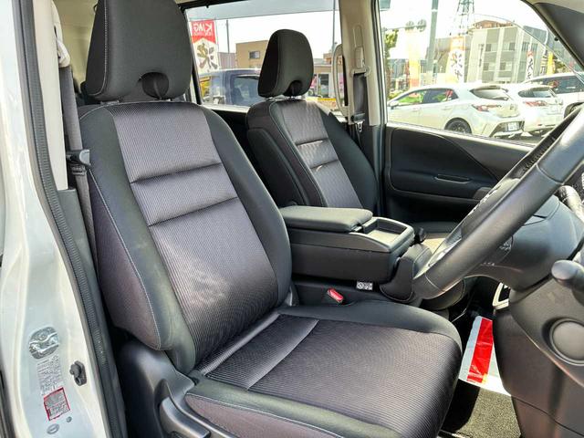 セレナ ハイウェイスター　禁煙車　ＫＭＧ認定保証　ナビ　フルセグＴＶ　バックカメラ　Ｂｌｕｅｔｏｏｔｈ　ＣＤ／ＤＶＤ　両側電動スライドドア　衝突被害軽減ブレーキ　レーンキープアシスト　ドライブレコーダー　ＥＴＣ　ウォークスルー（19枚目）