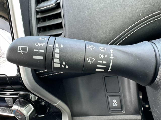 セレナ ハイウェイスター　禁煙車　ＫＭＧ認定保証　ナビ　フルセグＴＶ　バックカメラ　Ｂｌｕｅｔｏｏｔｈ　ＣＤ／ＤＶＤ　両側電動スライドドア　衝突被害軽減ブレーキ　レーンキープアシスト　ドライブレコーダー　ＥＴＣ　ウォークスルー（43枚目）