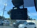 ハイブリッドＧ　禁煙車　フルセグナビ　Ｂｌｕｅｔｏｏｔｈ　全方位カメラ　衝突被害軽減ブレーキ　障害物センサー　アクセル踏み間違い防止装置　シートヒーター　シートエアコン　電動シート（51枚目）