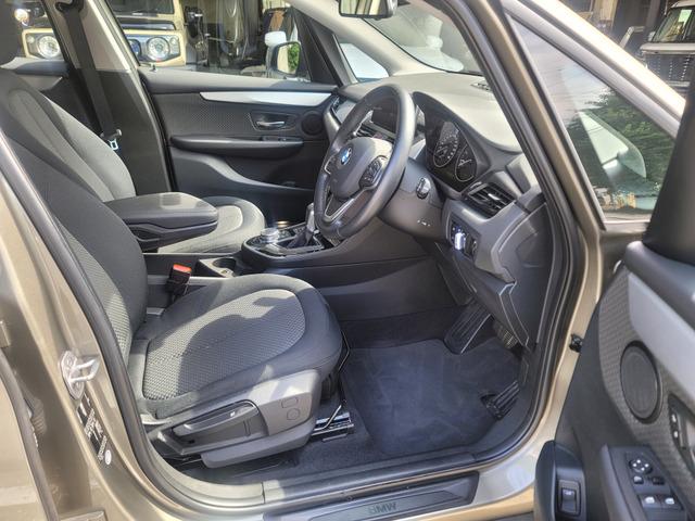 ２シリーズ ２１８ｉアクティブツアラー　本革シート　電動シート　横滑り防止　衝突軽減ブレーキ（3枚目）