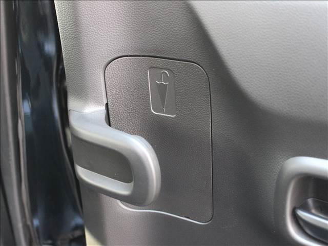 ワゴンＲ ＦＡ　衝突被害軽減ブレーキ　ＣＤプレイヤー　障害物センサー　レーンキープアシスト　キーレスエントリー　フルフラットシート　ベンチシート　パワーウィンドウ　盗難防止システム（10枚目）
