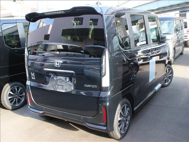 Ｎ－ＢＯＸカスタム ベースグレード　届出済み未使用車（3枚目）