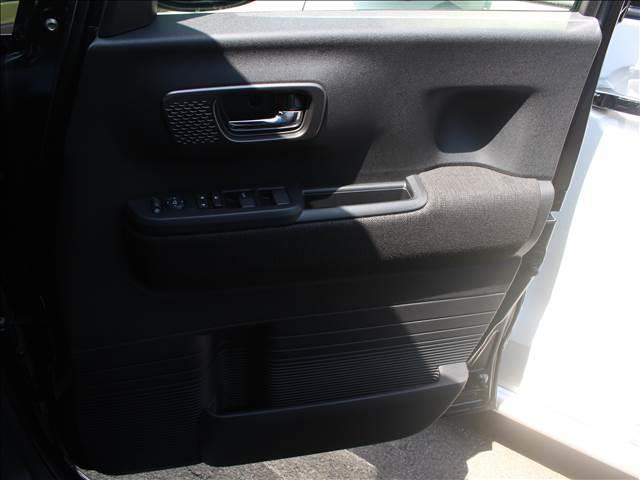 N-BOXカスタム N-BOX CUSTOM(43枚目)