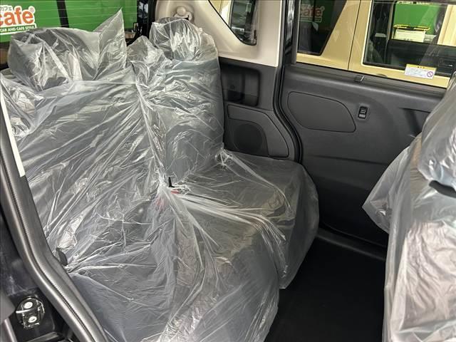 デリカミニ Ｇ　プレミアム　届出済未使用車　衝突被害軽減ブレーキ　　スマートキー　ＥＣＳ　アイドリングストップ　ＬＥＤヘッドライト　サーキュレータ　ロールサンシェードデジタルインナーミラー（3枚目）